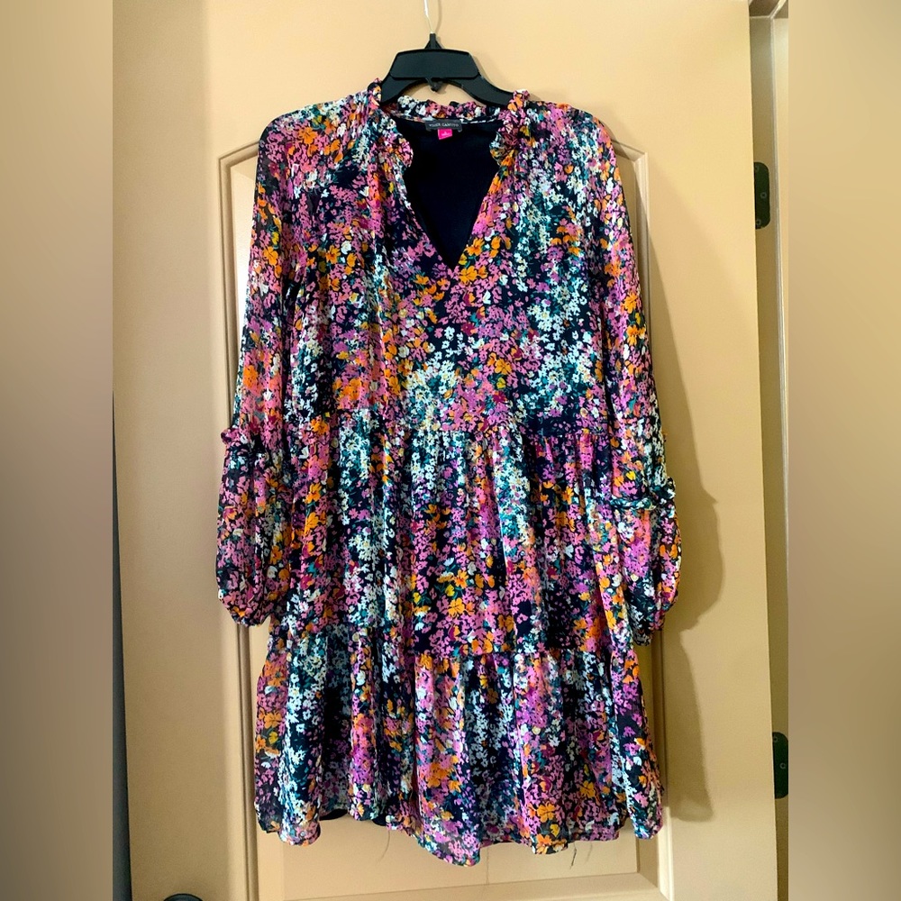 Vince Camuto V-neck Long Sleeve Short Dress